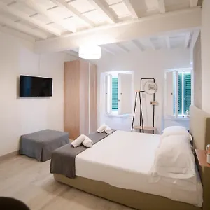 https://coco-places-rooms-santa-maria-novella-centro-storico.it-tuscanyhotel.com