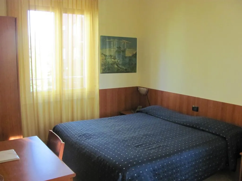 Albergo Hotel Giardino Desio 2*,